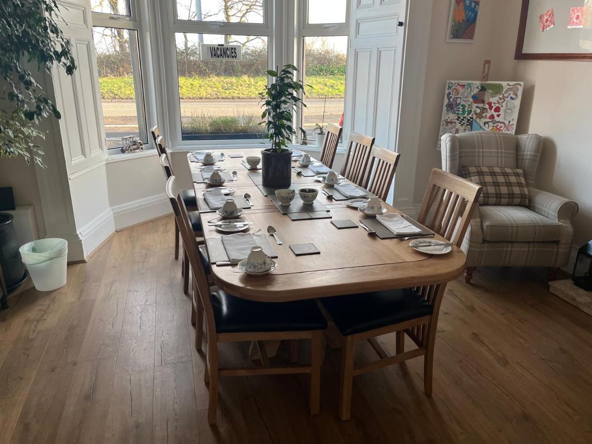 Ravenswood Bed & Breakfast 3*